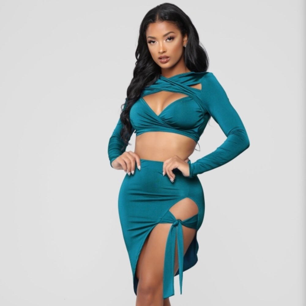 Fashion Nova Wife Type Skirt Set (Teal)